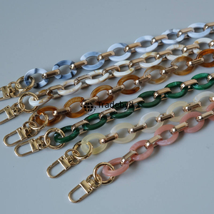 Cadena de resina, collar colorido hecho a mano, joyería de moda elegante, accesorio ligero y duradero para mujeres y niñas Tradebyd - Product Image 3