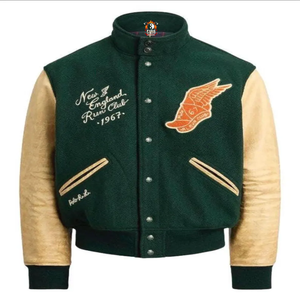 Chaqueta Varsity Verde Personalizada para Hombre con Mangas Beige |   Chaqueta Bomber Clásica Estilo Universitario - Product Image 1