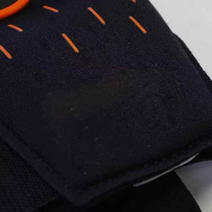 GRIP WELL SPORTS New Design Hot Selling High Quality Light Weight PU Material Hook Loop Closure Unisex Goalkeeper Gloves Full - Product Image 4