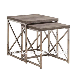 Mesa de centro de diseño ventajoso en aluminio y madera para uso en interiores y exteriores - Product Image 3