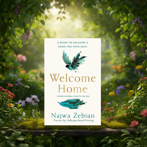 Bienvenido a Casa: Un Guía para Construir un Hogar para tu Alma, por la Autora Najwa Zebian, Impresión de Libros de Tapa Blanda Personalizados - Product Image 2