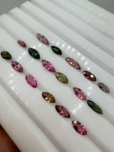 Lot en gros de pierres précieuses naturelles de qualité supérieure, multi-tourmalines, taille marquise 11x4-7x4mm, polies, multicolores, avec jeu de couleurs/effet de feu, pour bijoux - Product Image 3