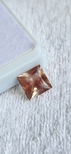 Pierre de soleil d'Oregon naturelle, taille princesse, magnifique forme carrée, pierre précieuse en vrac pour la fabrication de bijoux, disponible à prix de gros. - Product Image 4
