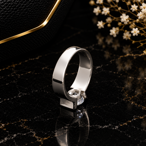 Bague de fiançailles classique solitaire pour femme avec diamant rond brillant de 1,5 ct cultivé en laboratoire, or massif 18 carats et certification IGI - Product Image 4