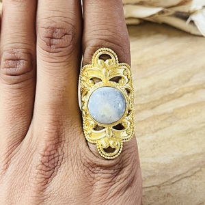 Bagues tendance en pierre de lune, bague tribale en laiton pour femme, plaquée or 18 carats, filigrane vintage, bague ethnique statement pour la vente en gros/OEM/ODM - Product Image 3