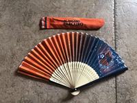 Kipas Tangan Lipat Bambu dengan Logo Kustom dan Desain Bunga, Ukuran Besar yang Tahan Lama untuk Acara Pernikahan dan Tarian.