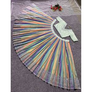 Lehenga Choli de créateur pour les fêtes, travail de dentelle fantaisie avec un style élégant - Product Image 3