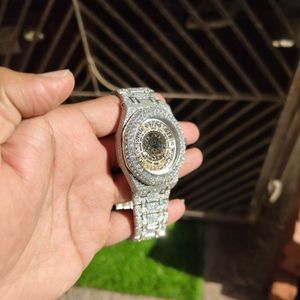 Splendide montre analogique à quartz pour homme, mouvement ETA, incrustée de diamants Moissanite, boîtier de 28 mm, verre saphir, cadeau de luxe - Product Image 4