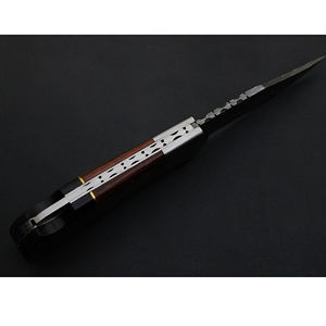 Cuchillos plegables para aventuras al aire libre con hoja de acero inoxidable y sistema de bloqueo seguro para un uso diario confiable y seguro en el campo. - Product Image 2