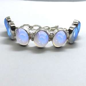 Pulsera de Piedra Lunar Arcoíris Blanca Natural de 5 mm, Plata de Ley 925, Joyería de Piedras Preciosas Hecha a Mano de Alta Calidad, Regalo de Compromiso Único - Product Image 4