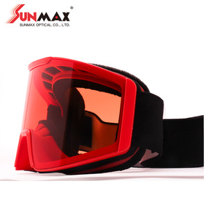 Gafas de Nieve de Alto Rendimiento para Hombre y Mujer – Claridad Superior Antivaho y Diseño Compatible con Casco - Product Image 1