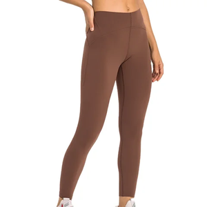 Leggings de yoga et de fitness pour femmes, effet délavé, haute élasticité, fabrication OEM, logo personnalisé - Product Image 4
