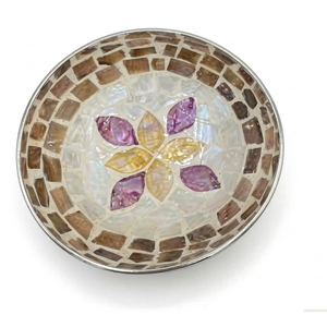 Vente en gros de bols en noix de coco gravés au design moderne, artisanaux, durables, uniques, polis et écologiques, pour la décoration de table - Product Image 1