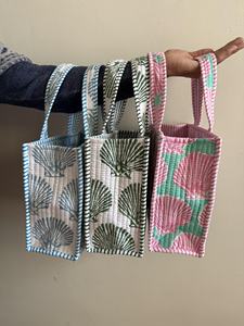 กระเป๋าโท้ทผ้าฝ้ายลายควิลท์สไตล์โบฮีเมียนขนาดเล็ก  แบบเปิดสองด้าน ลายบล็อกพิมพ์  กระเป๋าใส่อาหารกลางวัน  ผ้าทำมือ  ของขวัญ - Product Image 4