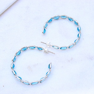 Pendientes de Aro con Bisel de Topacio Azul Ovalado Natural de Plata de Ley 925 al por Mayor, Joyas Memoria - Product Image 4