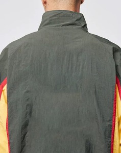 Veste coupe-vent légère pour homme, personnalisable OEM, à capuche, col montant, pour l'extérieur, hiver, logo frontal, respirante, écologique - Product Image 3