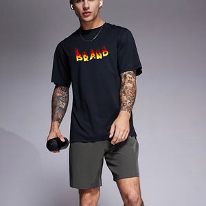Ensemble T-shirt et short décontracté pour homme, vert olive imprimé, élégant pour l'été, avec passepoil contrastant, idéal pour le quotidien ou la détente - Product Image 1