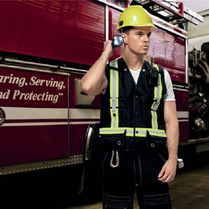 เสื้อกั๊กนิรภัยสีดำสะท้อนแสงสำหรับผู้ชาย แบบมีแถบสะท้อนแสง หลายกระเป๋า เหมาะสำหรับงานก่อสร้าง ขายส่ง - Product Image 6