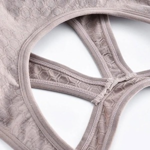 Soutien-gorge de sport en maille respirante ultra-doux pour femme – Excellent rapport qualité-prix – Idéal pour l'entraînement et le fitness – En promotion - Product Image 2