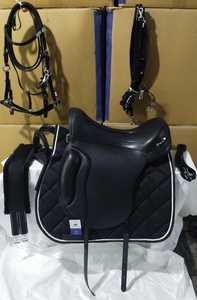Silla de Montar Bluhorse Premium Endurance |   Silla de Montar Inglesa de Cuero Sintético y Genuino, Duradera y de Alta Calidad - Product Image 6
