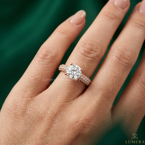 Anillo de Moissanita de Corte Redondo en Oro Rosa de 9K, 10K, 14K y 18K, Certificado IGI, con Micropavé, para Compromiso o Boda, para Mujer - Product Image 5