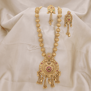 Conjunto de Collar Largo Tradicional de Cobre Chapado en Oro con Cuentas de Imitación, Cadena de Cuerda y Pendientes Jhumka a Juego, Estilo Étnico Indio para Boda - Product Image 3