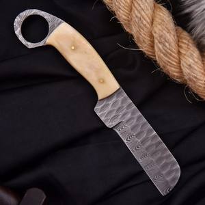 Couteau de boucher en acier Damas sur mesure, manche en os, forgé à la main, pleine longueur, pour le cowboy, la chasse et le camping, avec anneau de maintien et étui - Product Image 3