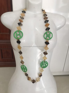 Collier classique pour femme en corne avec pendentif en acrylique et chaîne en corde, certifié IGI, artisanat SAMI, bijoux de fête tendance - Product Image 2