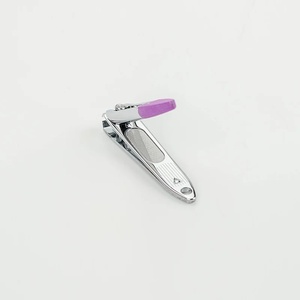 Coupe-ongles compact JAYA MATA JM671 en acier inoxydable, tranchant et portable, outil de soin personnel pour les marchés américain et asiatique - Product Image 2