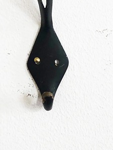 Porte-manteau mural double crochet en métal noir de qualité supérieure, support durable pour sacs et serviettes, design gain de place - Product Image 3