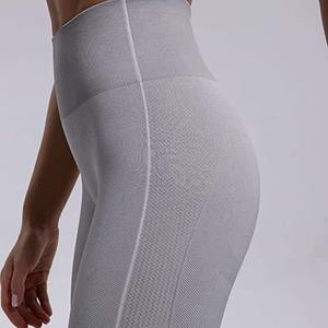 Ensemble 2 pièces sans couture pour femme : Leggings taille haute et brassière de sport – Séchage rapide, respirant, idéal pour le yoga, l'entraînement et le fitness - Product Image 5