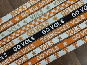 Correa para bolso Astros con cuentas, hecha a mano, ajustable, con intrincado trabajo de abalorios, perfecta para días de partido, reuniones informales y eventos de equipo. - Product Image 3