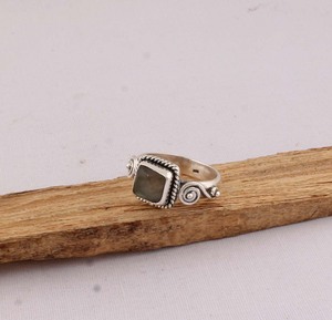 Natural <b>Labradorite</b> <b>Ring</b> 925 Sterling Silver Vintage Style Square Cut Blue Fire Gemstone <b>Ring</b> for Women Handcrafted Boho Jewelry - Product Image 4