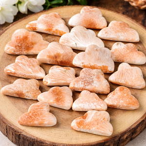 หินสโคเลไซต์รูปทรงเมฆขัดเงาแกะสลักลายทันสมัยสำหรับการทำเรอิกิ การทำสมาธิ และฮวงจุ้ย - Product Image 5