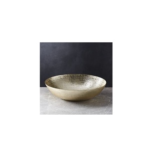 Bol de service décoratif en laiton, élégant, pour cuisine et table, fait main, durable, sûr pour les aliments, design traditionnel et polyvalent - Product Image 1