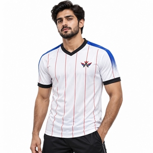 Maillot de football confortable conçu avec un matériau léger, contrôle de l'humidité et coutures durables offrant des performances fiables - Product Image 4