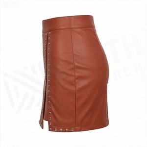 Jupe mini asymétrique en similicuir taille haute pour femme, design crayon à rivets, couleur unie, toutes saisons - Product Image 3