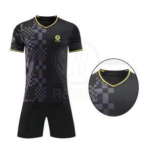 Uniforme de Fútbol Transpirable de Alta Calidad, Ropa de Equipo, Material Duradero, Personalizable, Hecho en Pakistán - Product Image 5