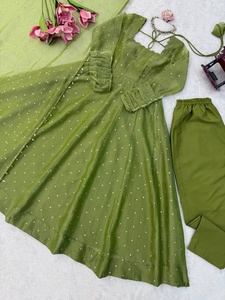 Salwar Kameez indio de excelente calidad para bodas, para damas, disponible en Samp Corporation - Product Image 4