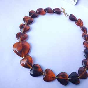 COLLAR DE AMOR DE RESINA EPÓXICA DE MN EXPORTS - Product Image 1