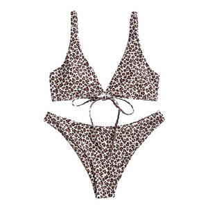 Conjunto de Bikini de Playa de Alta Calidad Hecho a Medida para Damas, Nuevo Diseño Estampado, Bikini de Dos Piezas Disponible en Todas las Tallas - Product Image 1