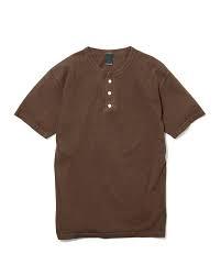 Camiseta Henley Personalizada para Hombre |   Polo Premium de Manga Corta con Tres Botones, 100% Algodón |   Camisa de Punto Marrón Casual de Corte Ajustado - Product Image 2