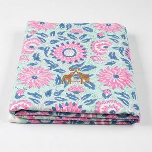 Tela de Algodón Puro Indio con Estampado de Girasoles, Diseño Floral Impreso a Mano, Tela Verde con Estampado de Girasoles para Ropa - Product Image 2