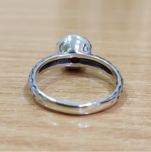แหวนเงินแท้ 925 ประดับทับทิม งานแฮนด์เมด คลาสสิก สำหรับทุกเพศ - ผลิตเครื่องประดับคุณภาพสูงจากอินเดีย ป้องกันอาการแพ้ - Product Image 3
