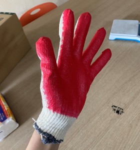 Gants tricotés résistants aux coupures en coton rouge enduit de latex, ambidextres, à manchette extensible, pour le nettoyage domestique et la protection - Product Image 2