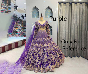 Lehenga Choli en soie violette avec broderie dorée, tenue traditionnelle indienne pour mariage, été, hiver, soirée, coupe ajustée pour femme, longueur standard - Product Image 1