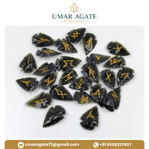 Ensemble de runes en obsidienne noire en forme de pointe de flèche, magnifique outil spirituel sculpté à la main en pierre précieuse Futhark, cadeau - Product Image 3