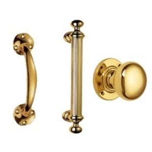 Elegante manija de metal diseñada para espacios de vida de lujo. Materiales de primera calidad que garantizan un brillo y una durabilidad duraderos. - Product Image 1