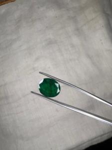 Émeraude naturelle de Zambie de 3,80 carats, taille ovale, pierre précieuse verte, émeraude de qualité supérieure pour la joaillerie fine, fournisseur en gros - Product Image 1