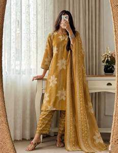 Floral Stripe Printed <b>Kurta</b> Pant Set With Dupatta Cotton Blend Indian Pakistani <b>Women</b> Top Outfit - Product Image 2